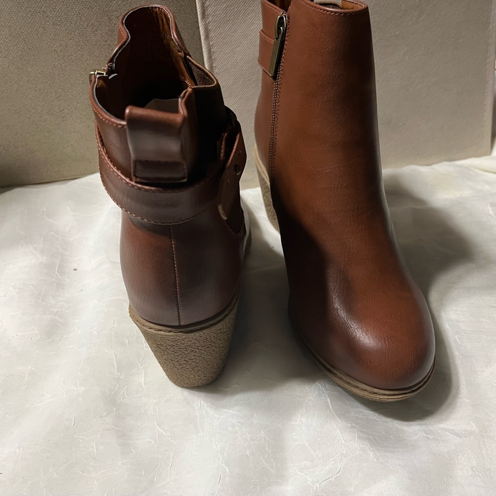 3 inch wedge heel side zip bootie